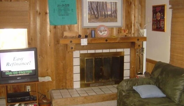 QUIET 4 BDRM 2 BA FULLY EQUIPPED CONDO, 7 BLKS TO YELLOWSTONE PARK, HI-SPD WI-FI