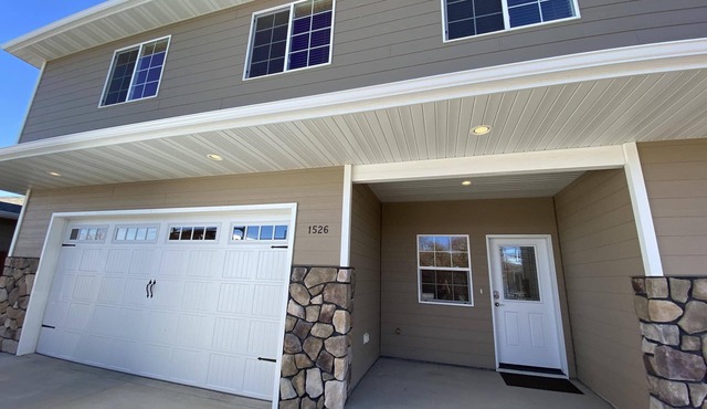 Quiet, comfortable, and central Cody location! Sleeps up to 5.