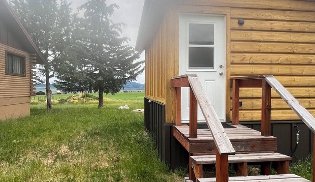 Quiet studio cabin in Grover perfect for a cozy getaway all year