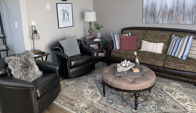 Red Hawk Ranch Unit 2, 15 Minutes from Winter Park Resort and Granby Ranch, with private fishing