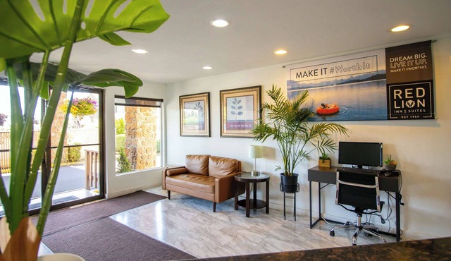 Red Lion Inn & Suites Vancouver