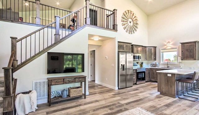 Red Lodge Home w/Patio ~ 1 Mi From Downtown!