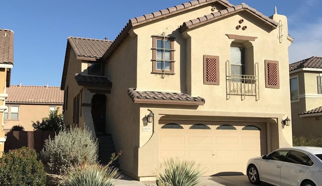 Reduced Summer Rate! Your Vacation Home in Sunny Maricopa AZ with new AC