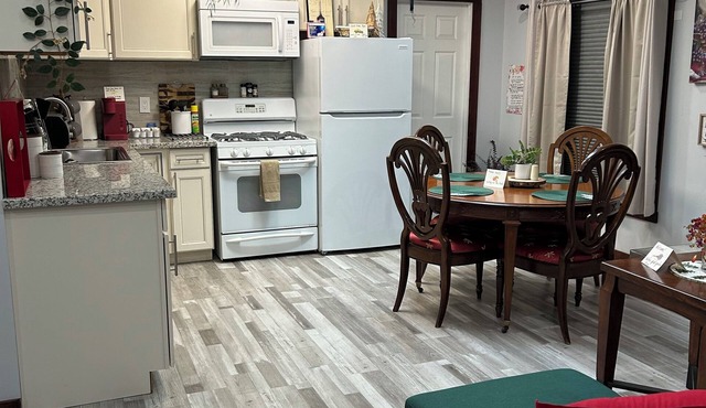 Relaxing Cabin centrally located for visiting National Parks,Wineries,S.F. &more