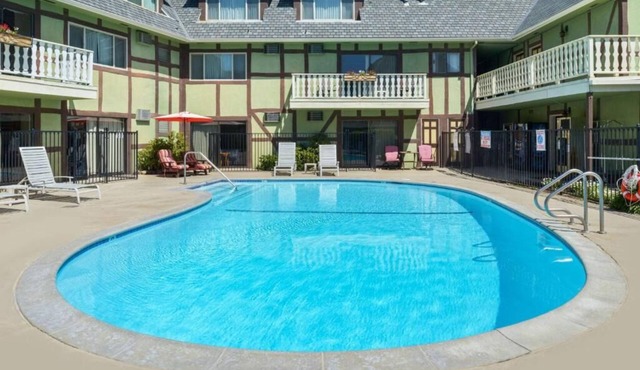 Relaxing Solvang Hideaway! 3 Units Near Alisal Commons Park, Pool, Parking!
