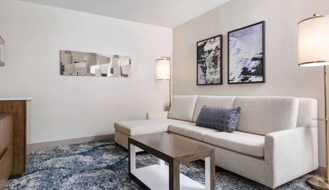 Relaxing Stay! 4 Convenient Units, Onsite Pool, Close to Cape Henry Lighthouse