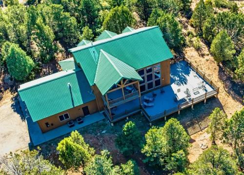Remodeled Cabin 7 Miles from Zions National Park