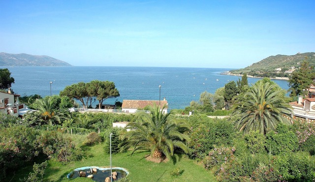 Res Les Dauphins - 6 people apartment sea view, beach 350 m, near Ajaccio