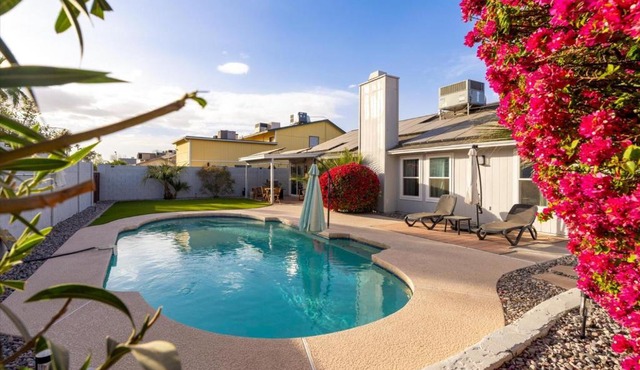 Resort-Style Chandler Retreat Heated Pool Firepit BBQ