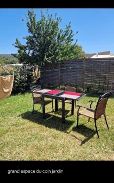 Rez de villa avec jardin