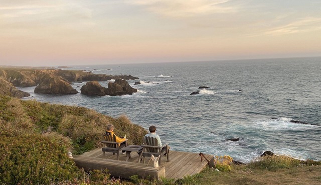 RIGHT ON THE OCEAN BLUFF with Romance and Luxury: When ONLY THE BEST Will Do.