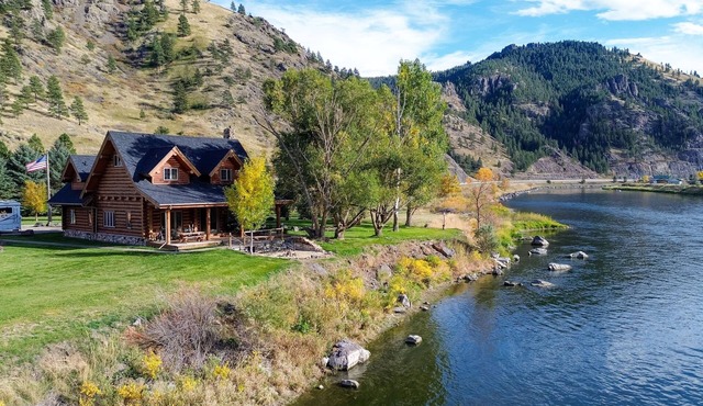 'River Front Ranch' Montana Retreat: Fishing Haven