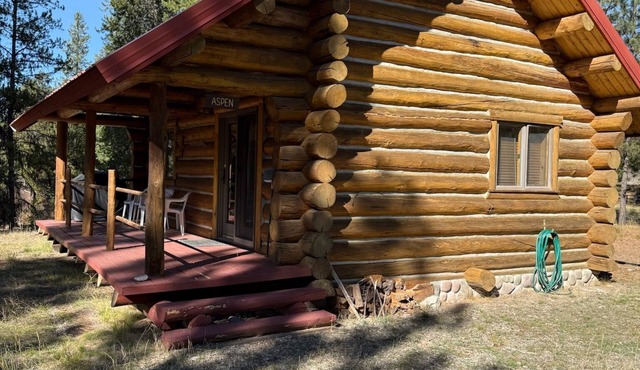 Riverside Romance & Adventure: Intimate Cabin on 340+ Acres