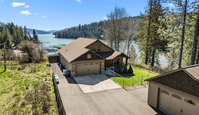 Rockford Bay Bliss – Pet-Friendly Home w/Lake View, Fire Pit, Deck, BBQ, Near Marina & Shooters Bar