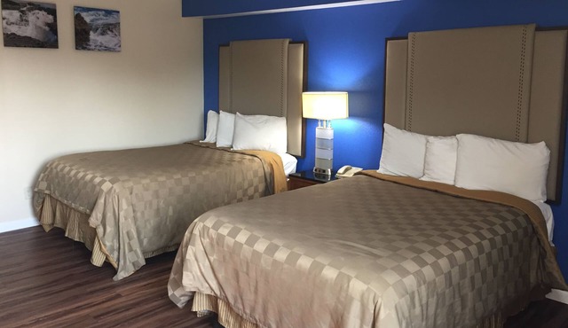 Rodeway Inn & Suites Bakersfield