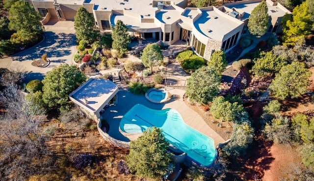 Rolling Sedona Paradise 4 Bdrm, 4.5 BA, Pool
