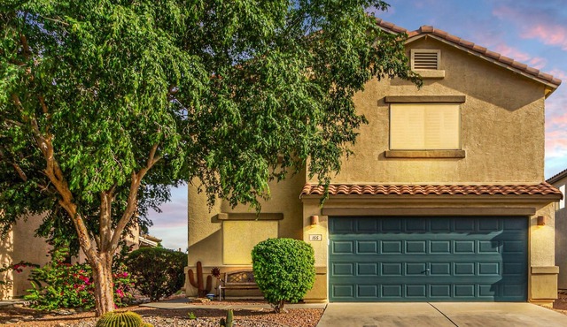 Room for EVERYONE--pets, too! with heated zero-entry pool, W/C accessible bath