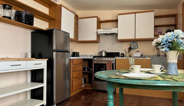 Rustic 1-bedroom studio in Emigrant near Yellowstone N.P. and Chico Hot Springs