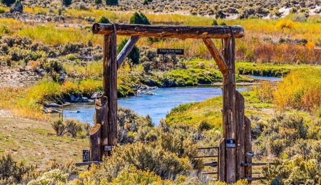 Rustic Riverside Retreat on 7 acres at the steps of Bryce Canyon National Park