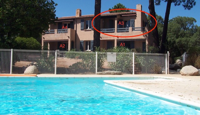 Studio upstairs in villa 4 apartments, with large pool, beach walk