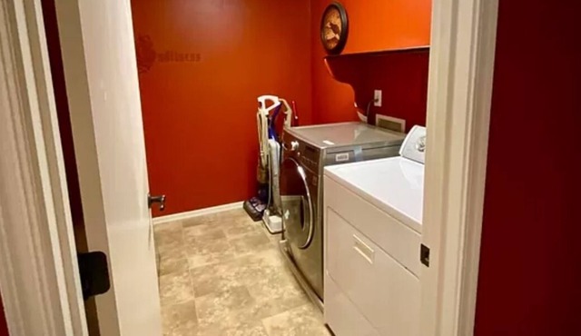 San friendly House 15 mins to downtown close to airport