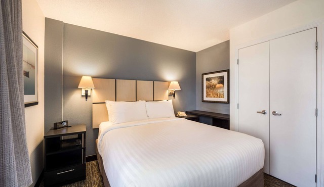 Santa Clara Tech District Haven! Comfortable Suite Near Levi's Stadium - 5.2 mi