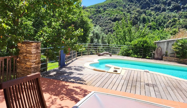 Santo Pietro Magnifique Maison de Village Avec Piscine