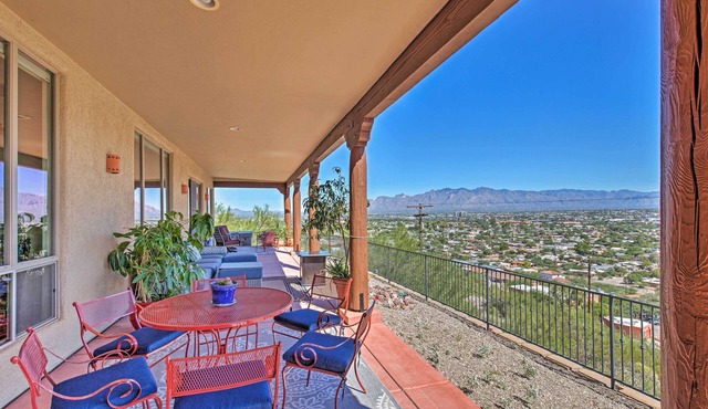 Scenic Luxury Villa w/Spa in Downtown Tucson!
