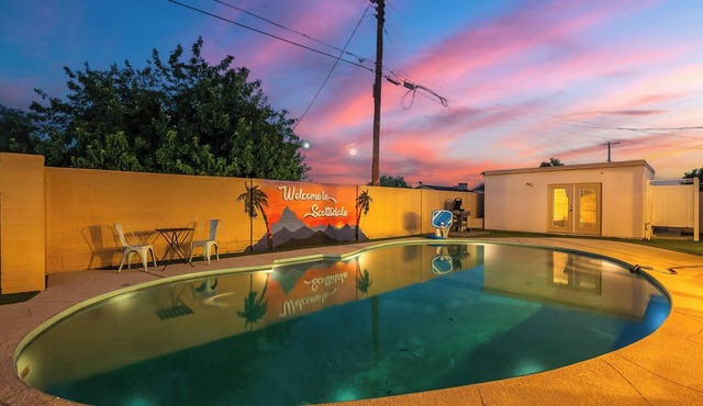 Scottsdale Arizona - Pool, Hot Tub, & Mini Golf! Perfect for family and groups!