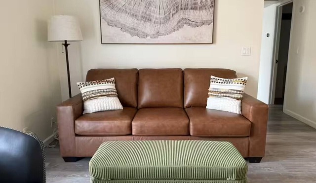 Scottsdale condo: near old-town and Greenbelt