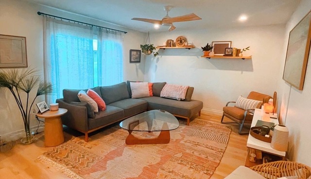 Scottsdale Desert Oasis - 3 BR home, pool & patio - minutes from Old Town!