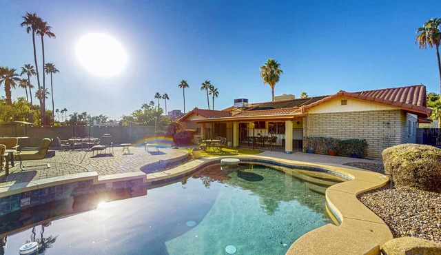 Scottsdale Escape – Poolside Fun & Family-Friendly Comfort!