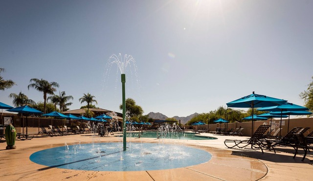 Scottsdale Links Resort - 2 BEDROOM 1 KING 1 QUEEN SUITE HEARING ACCESSIBLE