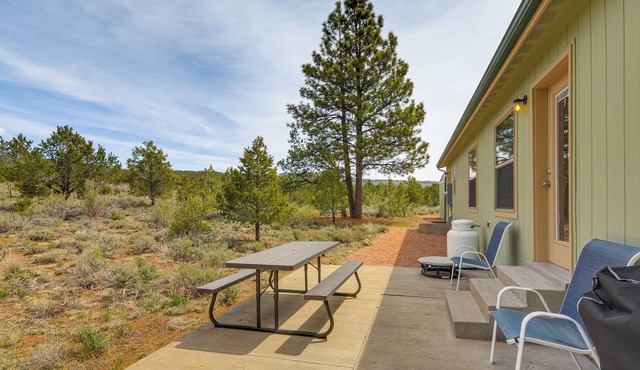 Secluded Boulder House - Next to National Forests!