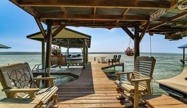 Seneca Lake House: Private Dock + Fire Pit!