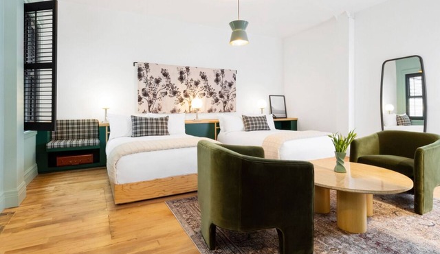 Short Distance From The Well Known Sites! Pet-friendly, Near Pioneer Place
