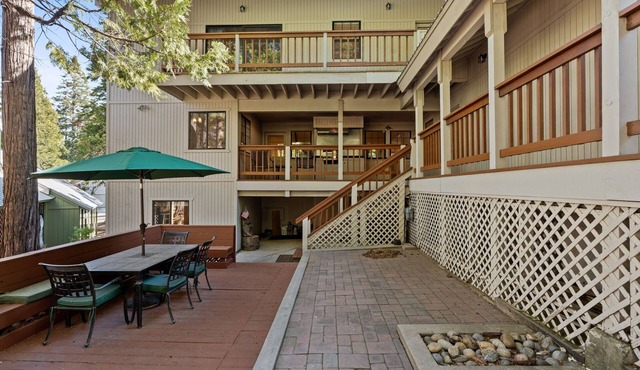 Silverpine Chalet w/Gym, Game Room & Large Decks