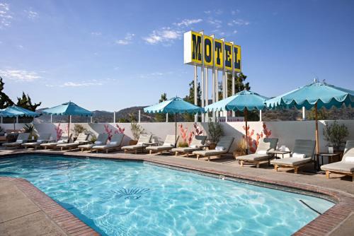 Skyview Los Alamos - 21 & Over Pool