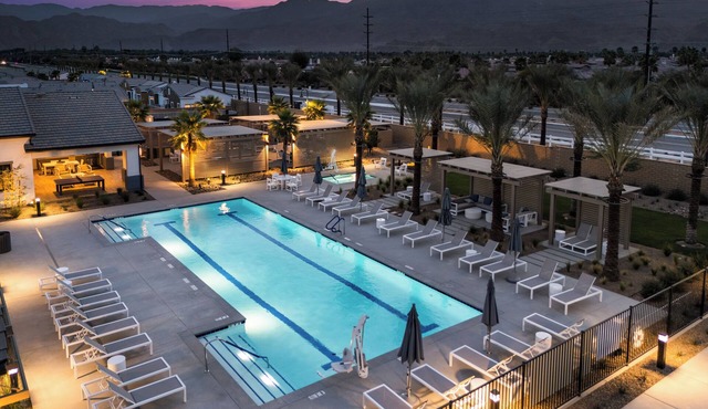 Sleeps 40! 6 Private Homes Resort Pool + Gym Heart of La Quinta | Summerwell