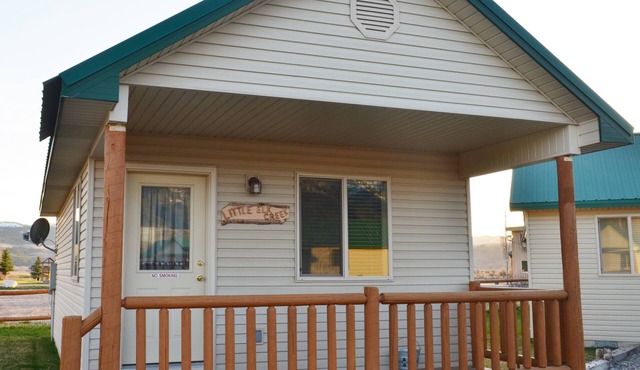 Sleepy J Cabins