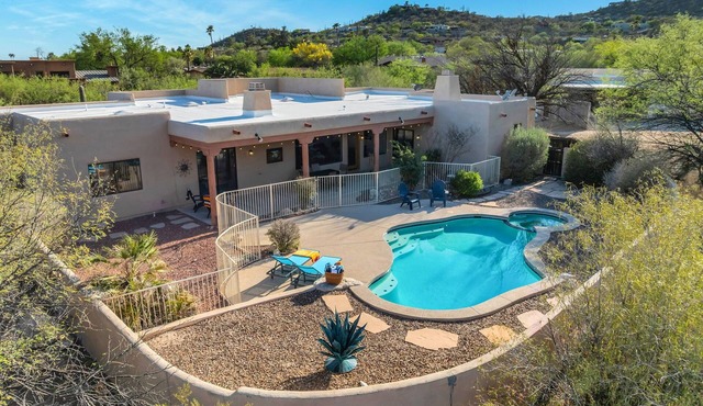 Sonoran gem in Hidden Valley with POOL!