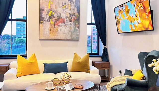 Spacious 4BR Downtown Home, Sleeps 8, Walk to PPAC & Dining