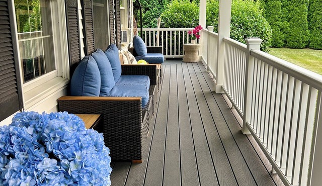 Spacious 5bdrm home- saltwater pool, WiFi, AC, private beach parking pass