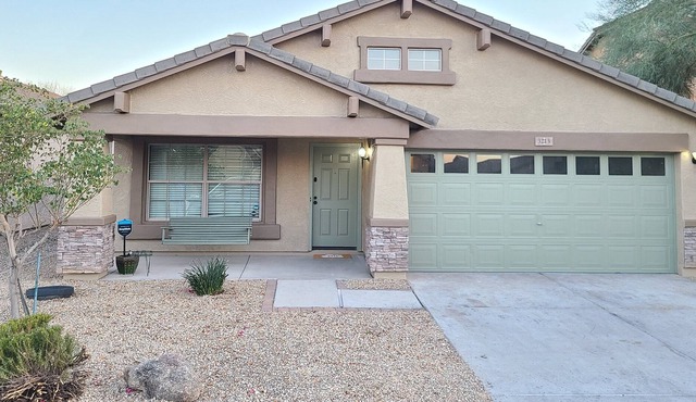 Spacious home w/ big office, grill, nearby hiking & biking trails