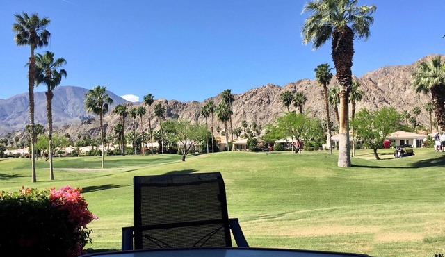 Spacious PGA West Palmer Course Vacation Home (Ext Stay)-Fairway & Mtn Views!