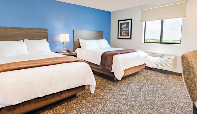 Spacious Room with Kitchen and Amenities Near Mountain America, Pet-Friendly