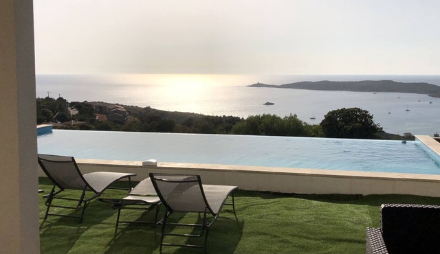 STANDING VILLA 10 Bedrooms (3 independent apartments) IN HOTEL RESIDENCE