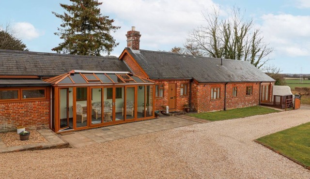 Stapleton Farm Bungalow, Alderholt