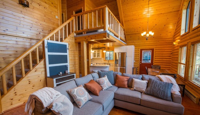 Star Valley Ranch Log Cabin on Golf Course