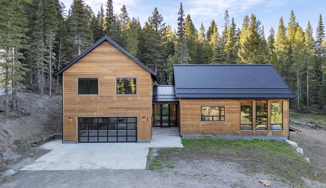 Start Booking For Ski Season! Pine & Powder Ski House at Bridger Bowl